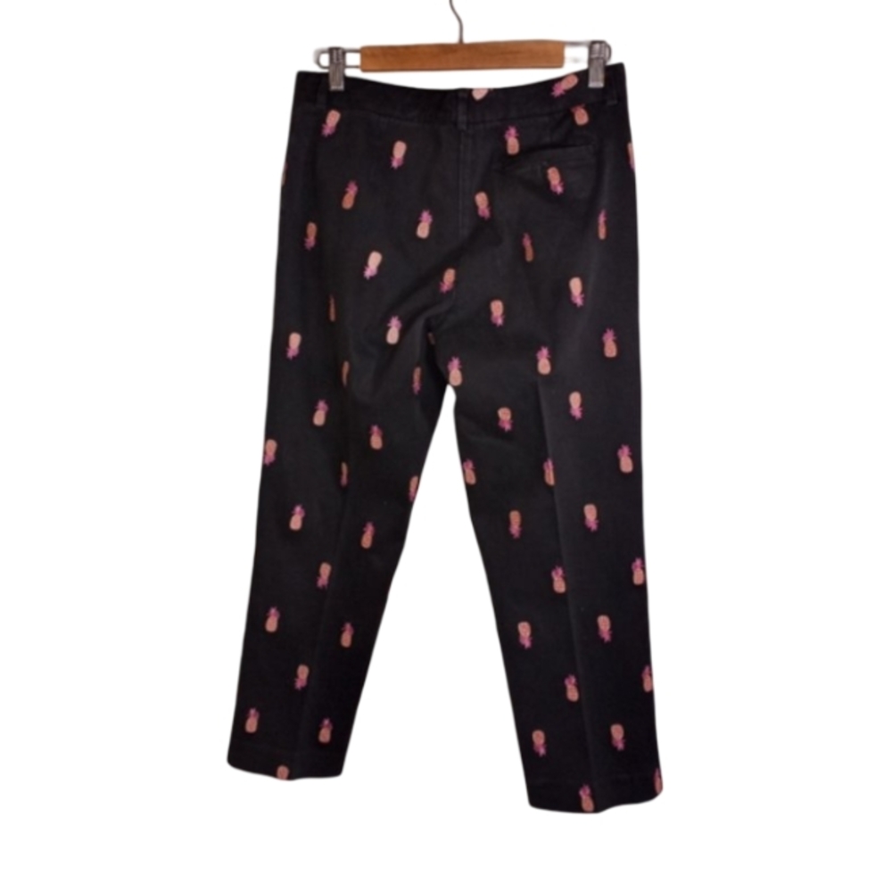 Lilly Pulitzer Size 6 Black Capri Pants with Pink  Embroidered Pineapples